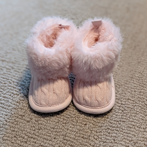 Primark Other - ♦️ B2G1FREE ♦️ Knitted boots with faux fur